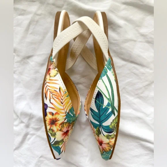 Lulus Mae White Floral Print Pointed-Toe Slingback Flats | Size 6 | Like New - Picture 9 of 13